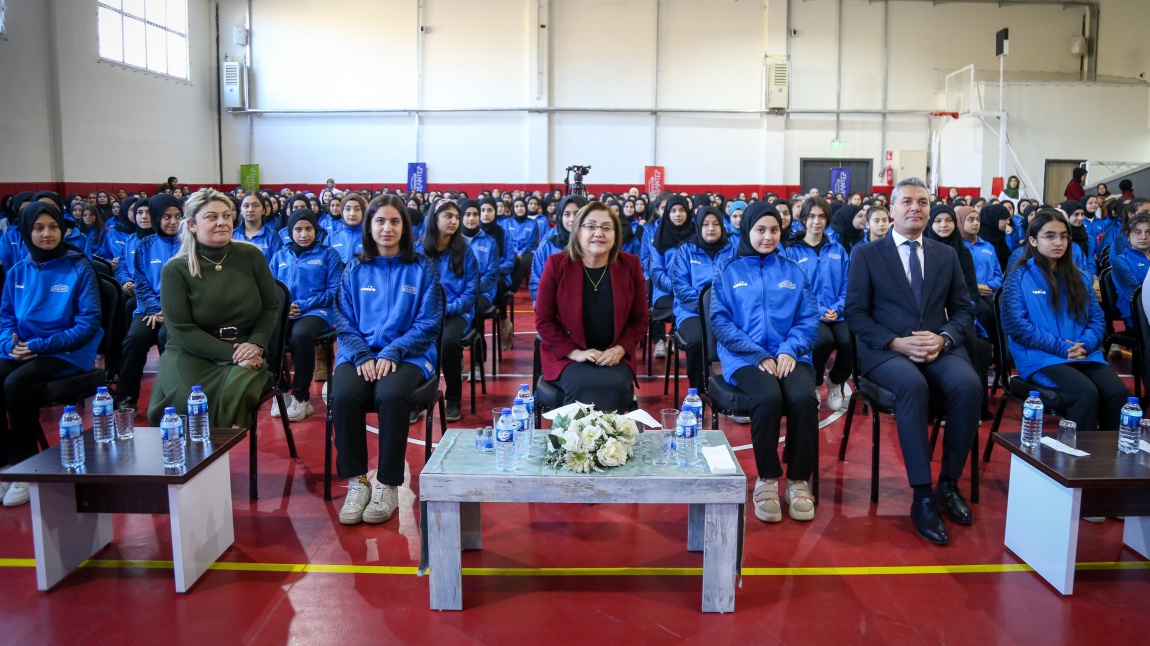 GBB Başkanı Fatma ŞAHİN ve İl MEM Müdürü Yasin TEPE'den Okulumuza Ziyaret