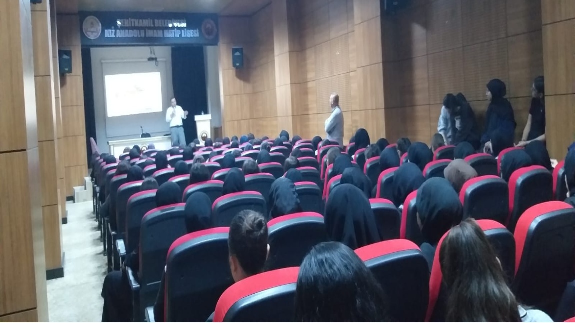 İnsanlık Peygambere Muhtaçtır